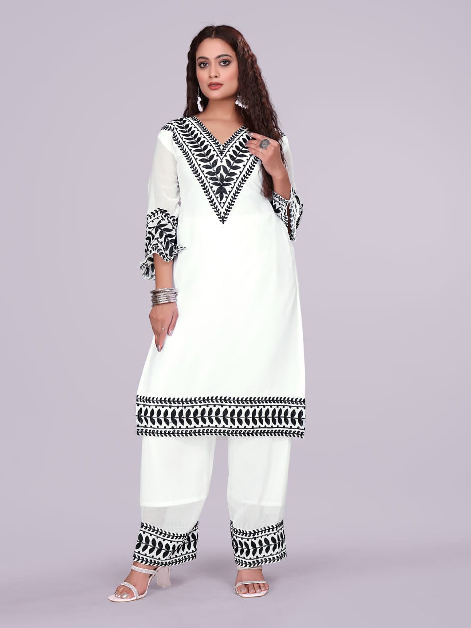 ZARIYAAN White & Black Elegance Embroidered Kurti Pant Set