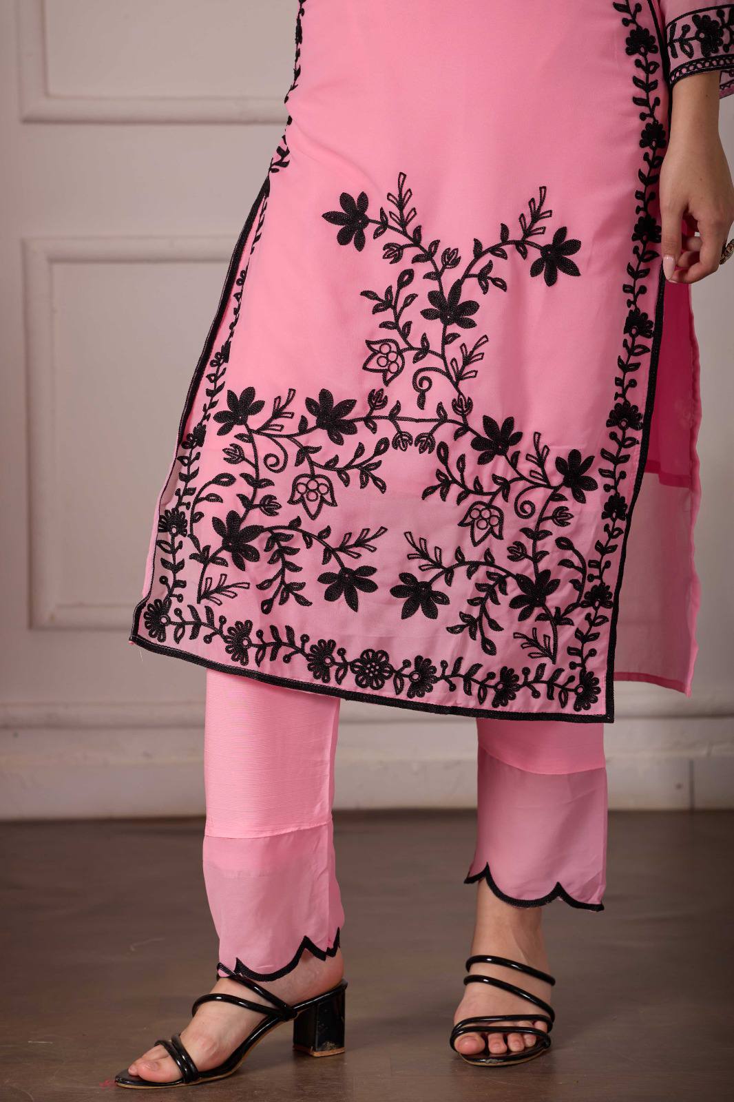 ZARIYAAN Pink Blossom – Elegant Black Floral Embroidered Designer Suit Set
