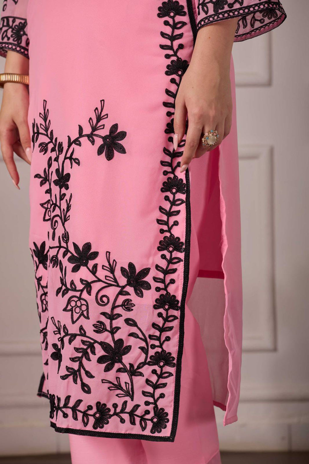 ZARIYAAN Pink Blossom – Elegant Black Floral Embroidered Designer Suit Set