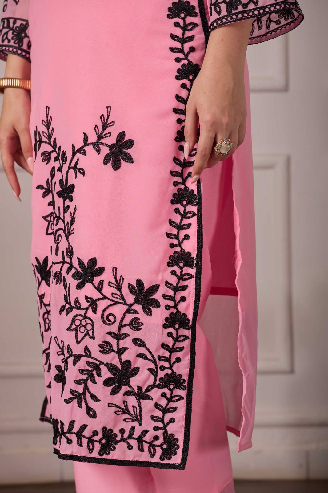 ZARIYAAN Pink Blossom – Elegant Black Floral Embroidered Designer Suit Set