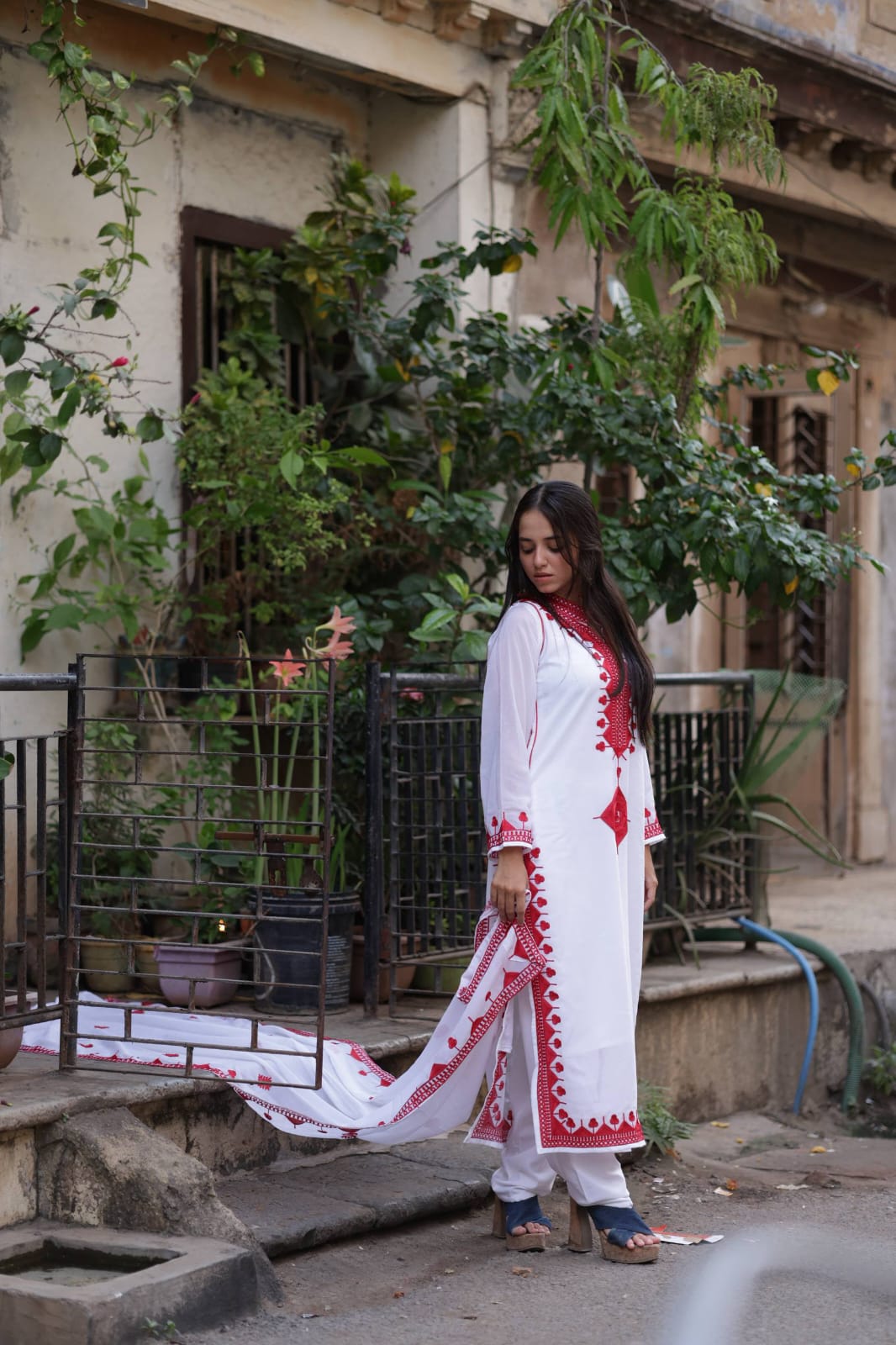 ZARIYAAN'S  ROOH – White & Red Embroidered Dress