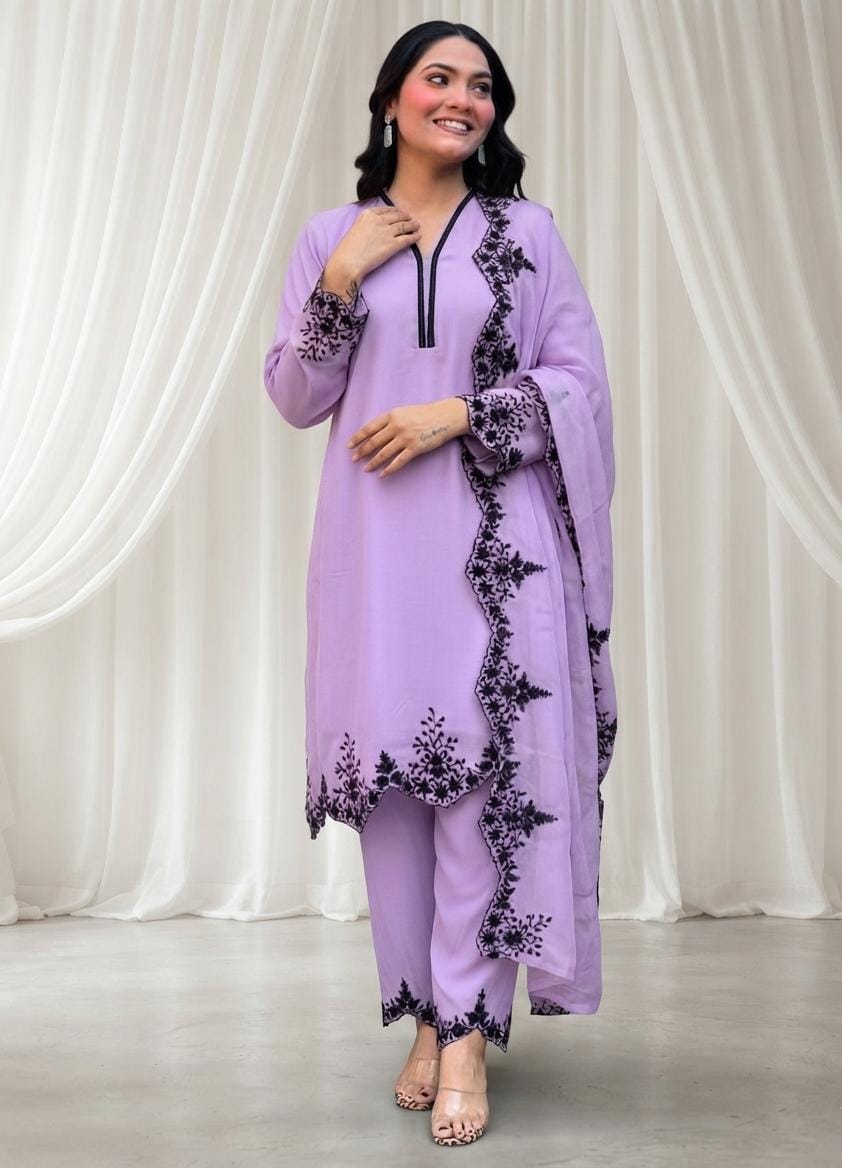 Zariyaan's Lavender Georgette 3 piece Suit With Black Embroidery Work