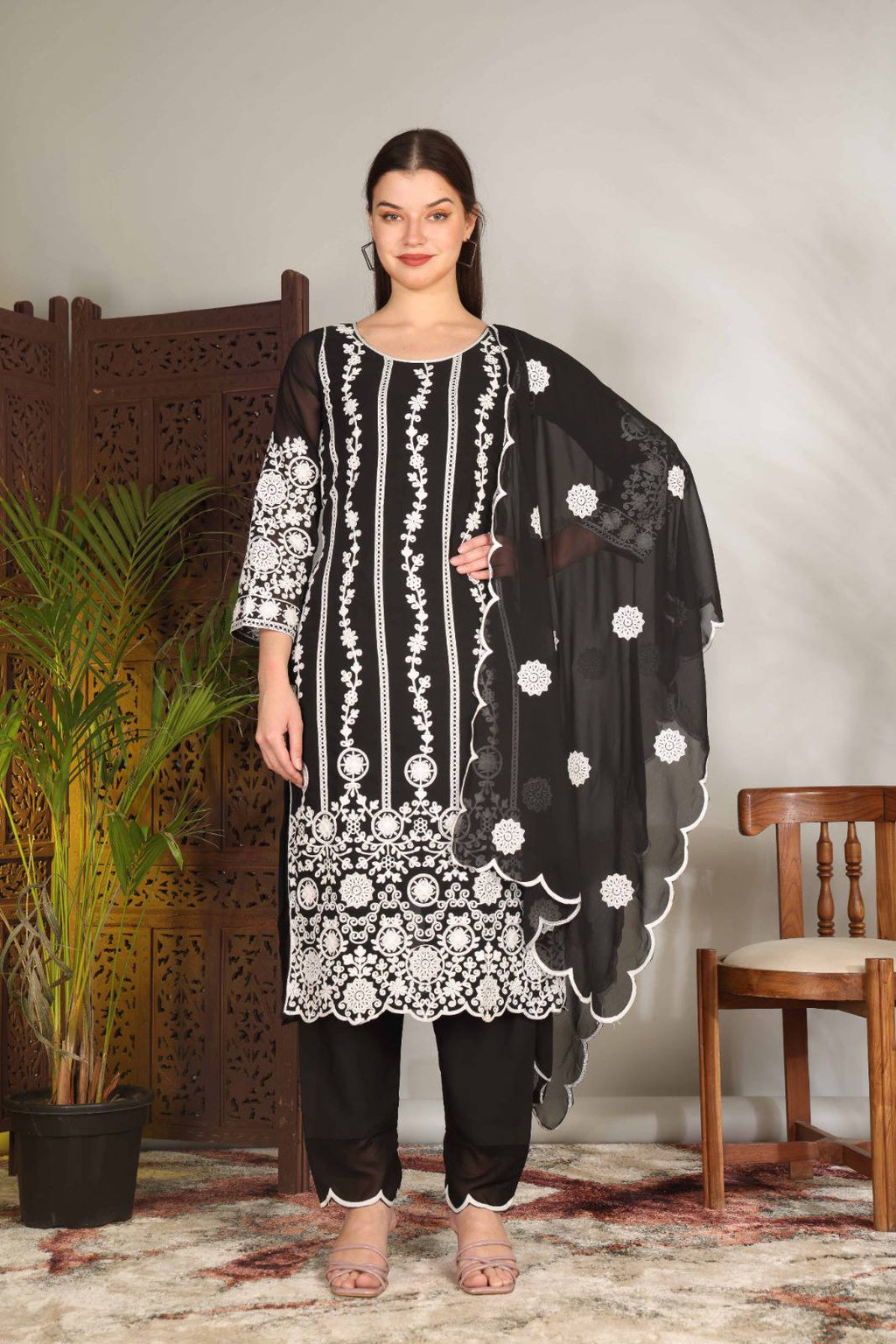 ZARIYAAN'S NAQSH COLLECTION | Black Kurta Set With White Heavy Embroidery Work Series-1
