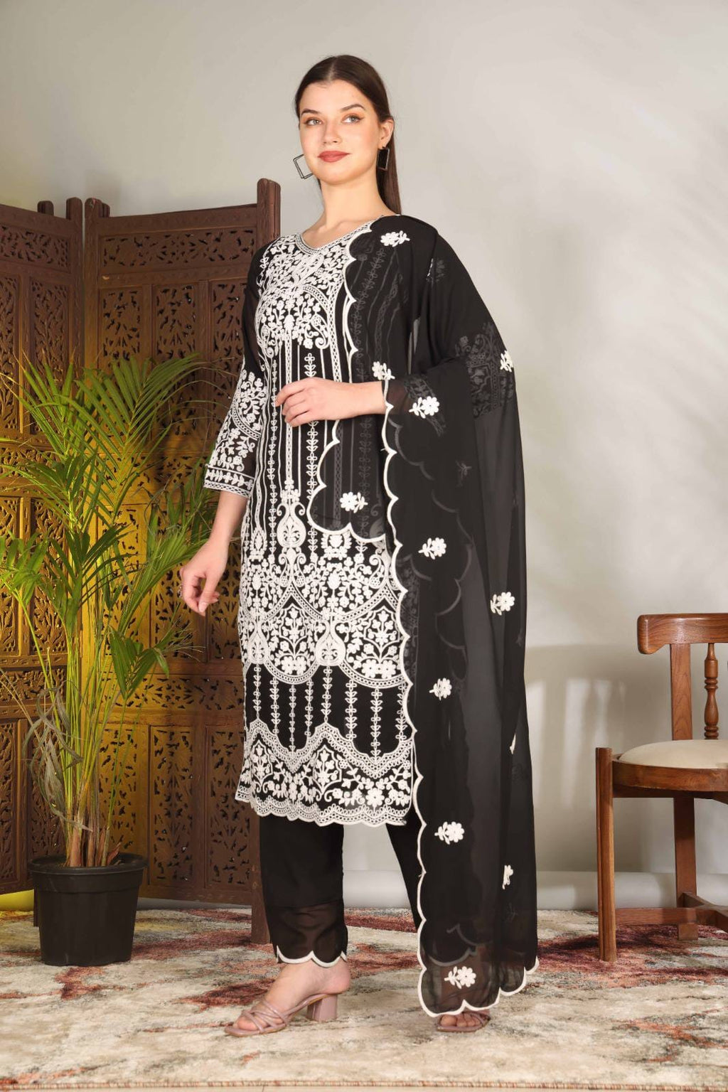 ZARIYAAN'S NAQSH COLLECTION | Black Kurta Set With White Heavy Embroidery Work Series-2