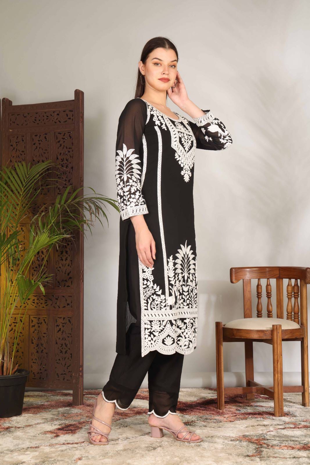 ZARIYAAN'S NAQSH COLLECTION | Black Kurta Set With White Heavy Embroidery Work Series-3